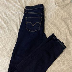 Levi’s 311 Shaping Skinny Jean